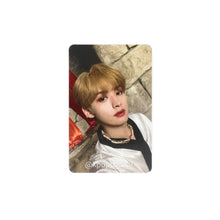 Load image into Gallery viewer, Stray Kids 'NoEasy' Official Album Photocard