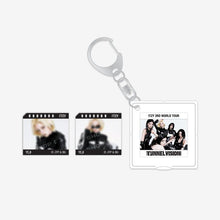 Load image into Gallery viewer, ITZY 3rd World Tour 'TUNNEL VISION' Official MD - Photo Slide Keyring