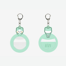 Load image into Gallery viewer, ITZY 'JYP JAPAN POPUP STORE 2025' Official MD - TWINZY PHOTO BADGE HOLDER