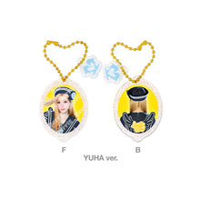 Load image into Gallery viewer, Hearts2Hearts 2nd Mini Album ‘Lemon Tang’ Pop-Up Official MD - Acrylic Keyring