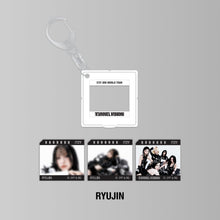 Load image into Gallery viewer, ITZY 3rd World Tour 'TUNNEL VISION' Official MD - Photo Slide Keyring