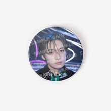 Load image into Gallery viewer, Stray Kids World Tour 'dominATE JAPAN Stadium' Official MD - Photo Badge
