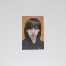 Load image into Gallery viewer, Stray Kids 'Go Live' GO生 Official Album Photocard