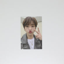 Load image into Gallery viewer, Stray Kids 'Go Live' GO生 Official Album Photocard