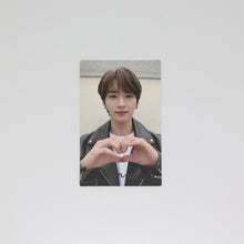 Load image into Gallery viewer, Stray Kids 'Go Live' GO生 Official Album Photocard