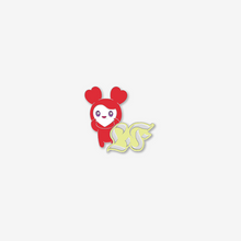 Load image into Gallery viewer, [PREORDER] CHAEYOUNG 1st Album &#39;LIL FANTASY Vol.1&#39; Official MD - CHAENGVELY Badge
