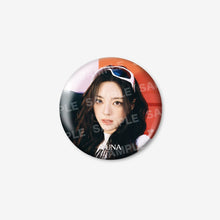 Load image into Gallery viewer, ITZY 3rd World Tour 'TUNNEL VISION' in Japan Official MD - Photo Badge
