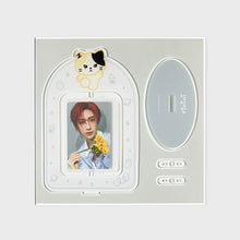 Load image into Gallery viewer, ZEROBASEONE Zeroni Acrylic Rotating Stand
