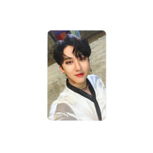 Load image into Gallery viewer, Stray Kids &#39;NoEasy&#39; Official Album Photocard
