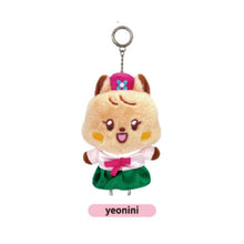 Load image into Gallery viewer, 7-Eleven Taiwan I-DLE Minini Special Plush Keyring
