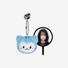 Load image into Gallery viewer, ITZY 3rd World Tour 'TUNNEL VISION' Official MD - TWINZY Plush Mini Picket Keyring
