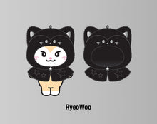 Load image into Gallery viewer, ITZY 3rd World Tour 'TUNNEL VISION' Official MD - TWINZY Mini Plush Outfit (Baby Ver.)
