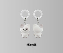 Load image into Gallery viewer, ITZY 3rd World Tour 'TUNNEL VISION' Official MD - TWINZY Mini Charm
