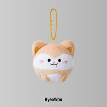 Load image into Gallery viewer, ITZY 3rd World Tour 'TUNNEL VISION' Official MD - TWINZY Ball Keyring
