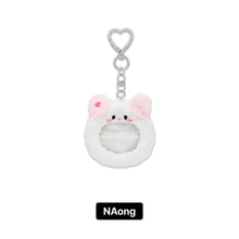 Load image into Gallery viewer, [PREORDER] ITZY x TWINZY POP-UP STORE &#39;ON AIR&#39; OFFICIAL MD - TWINZY Can Badge Holder
