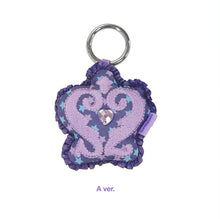 Load image into Gallery viewer, [PREORDER] Hearts2Hearts 'ICONIC HEART' Official MD - ICONIC HEART Keyring
