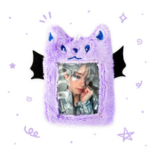 Load image into Gallery viewer, Fluffy Photocard Holder Keyring
