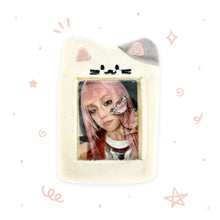 Load image into Gallery viewer, Fluffy Photocard Holder Keyring

