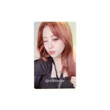 Load image into Gallery viewer, LE SSERAFIM &#39;HOT&#39; Studio Choom POB Benefit Photocard
