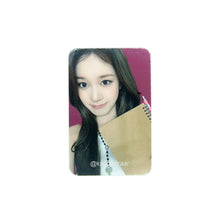 Load image into Gallery viewer, STAYC &#39;S&#39; Soundwave POB Benefit Photocard
