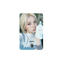 Load image into Gallery viewer, NMIXX &#39;Fe304: FORWARD&#39; Soundwave Pop-Up Lucky Draw Benefit Photocard
