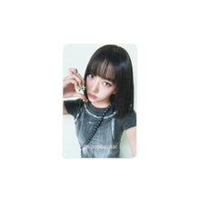 Load image into Gallery viewer, MEOVV &#39;MY EYES OPEN VVIDE&#39; Makestar POB Benefit Photocard
