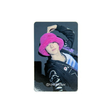 Load image into Gallery viewer, SEVENTEEN &#39;HAPPY BURSTDAY&#39; Apple Music Lucky Draw Round 1 Benefit Photocard
