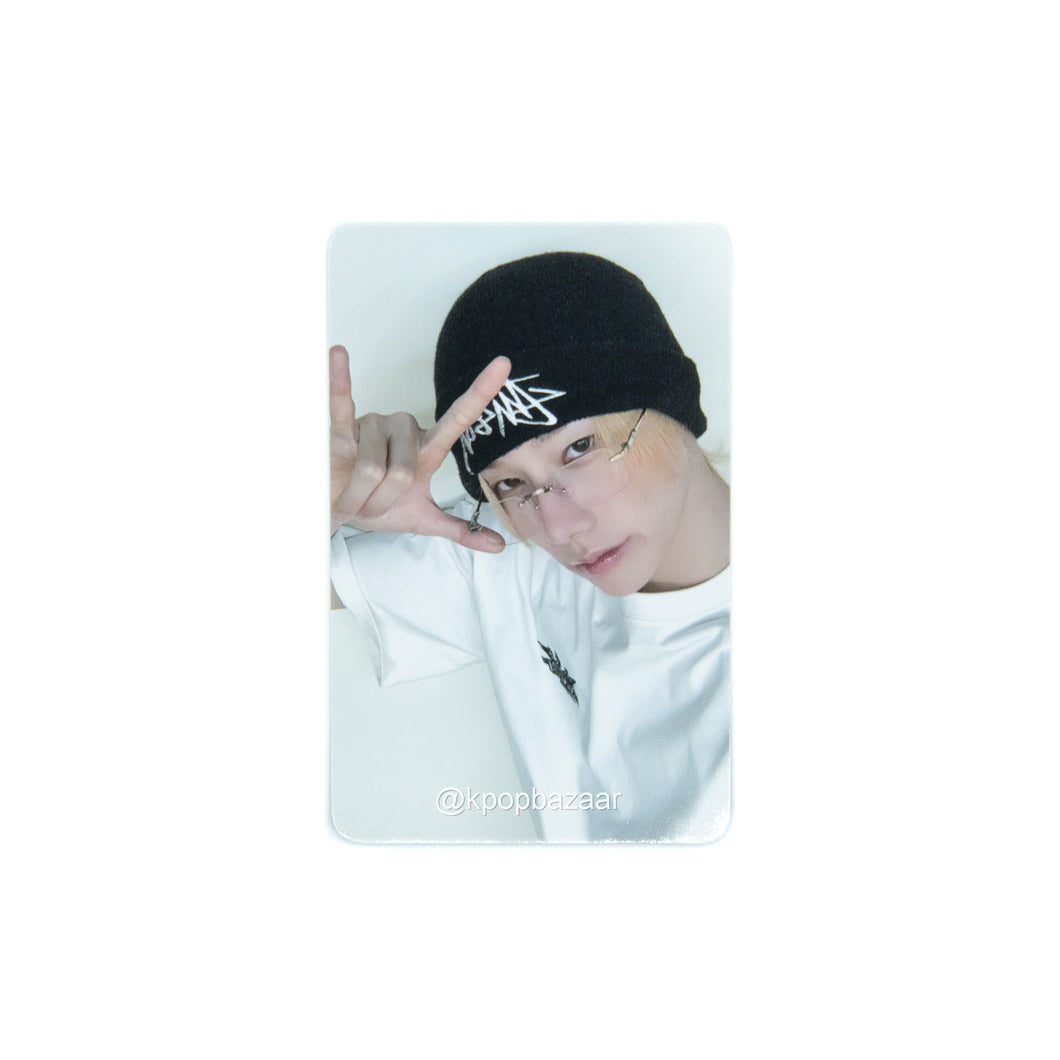 XLOV 'I ONE' KTOWN4U POB Benefit Photocard