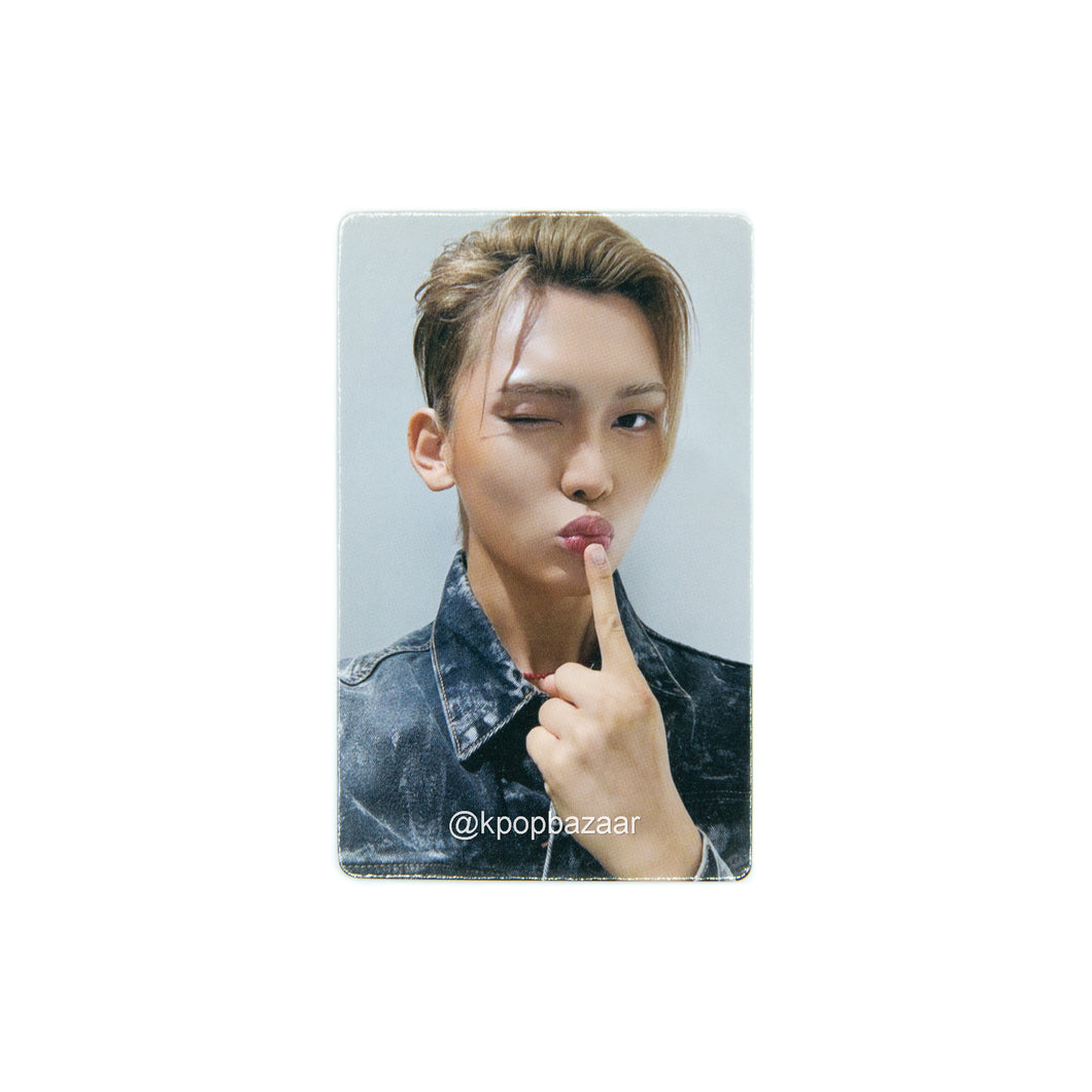 XLOV 'I ONE' Jump Up VC Benefit Photocard