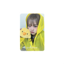 Load image into Gallery viewer, YENA &#39;Blooming Wings&#39; Beatroad VC Benefit Photocard
