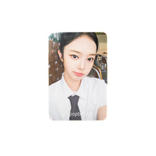 Load image into Gallery viewer, Hearts2Hearts 'STYLE' Mokketshop Lucky Draw Benefit Photocard

