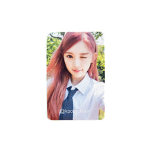 Load image into Gallery viewer, Hearts2Hearts 'STYLE' Mokketshop Lucky Draw Benefit Photocard
