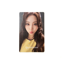 Load image into Gallery viewer, LE SSERAFIM 'SPAGHETTI' Weverse FS Benefit Photocard
