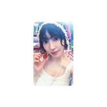 Load image into Gallery viewer, LE SSERAFIM 'SPAGHETTI' Soundwave POB Benefit Photocard
