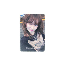 Load image into Gallery viewer, LE SSERAFIM 'SPAGHETTI' Soundwave POB Benefit Photocard
