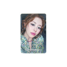 Load image into Gallery viewer, LE SSERAFIM 'SPAGHETTI' Soundwave POB Benefit Photocard
