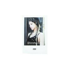 Load image into Gallery viewer, ITZY 'TUNNEL VISION' Makestar POB Benefit Photocard
