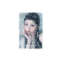 Load image into Gallery viewer, ITZY 'TUNNEL VISION' Music Plant POB Benefit Photocard
