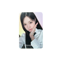 Load image into Gallery viewer, Hearts2Hearts 'FOCUS' Soundwave Lucky Draw Benefit Photocard
