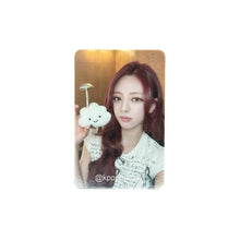 Load image into Gallery viewer, ITZY 'TUNNEL VISION' Soundwave POB Benefit Photocard
