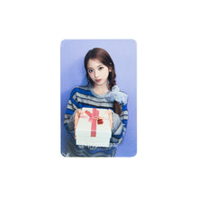 Load image into Gallery viewer, NMIXX 'Blue Valentine' Makestar FS Round 8 Benefit Photocard
