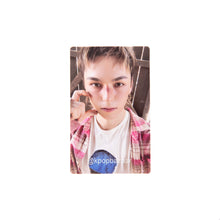 Load image into Gallery viewer, V8 'V8' Weverse POB Benefit Photocard
