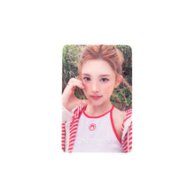 Load image into Gallery viewer, Hearts2Hearts 'Lemon Tang' Soundwave Pop-Up Lucky Draw Benefit Photocard
