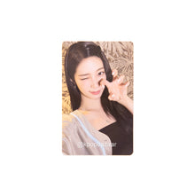 Load image into Gallery viewer, LE SSERAFIM 'Made My Night' Weverse VC Benefit Photocard
