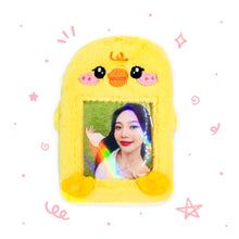 Load image into Gallery viewer, Fluffy Photocard Holder Keyring
