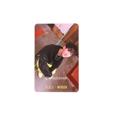 Load image into Gallery viewer, Stray Kids 'Cle 1: Miroh' Official Album Photocard
