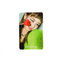Load image into Gallery viewer, ITZY &#39;Guess Who&#39; Official Album Photocard
