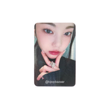 Load image into Gallery viewer, Hearts2Hearts &#39;The Chase&#39; Soundwave POB Benefit Photocard
