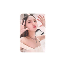 Load image into Gallery viewer, Loossemble &#39;Loossemble&#39; Official Album Photocard
