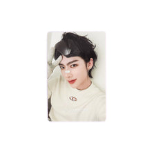 Load image into Gallery viewer, ZEROBASEONE &#39;Cinema Paradise&#39; Official Album Photocard
